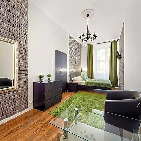 Mikolajska 5 4* Modlnica