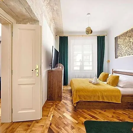 Mikolajska 5 4* Modlnica