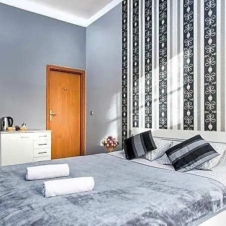 Hotel Mikolajska 5 Modlnica